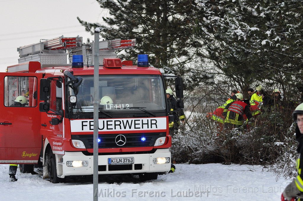 Hund und Person Eiseinbruch Koeln Fuehlinger See P045.JPG